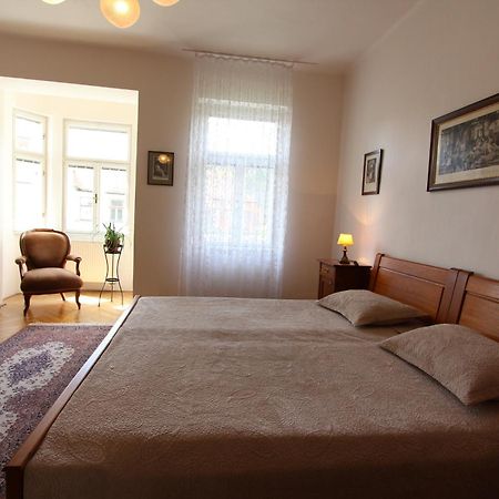 Penzion Jelen Vranov nad Dyjí Kamer foto