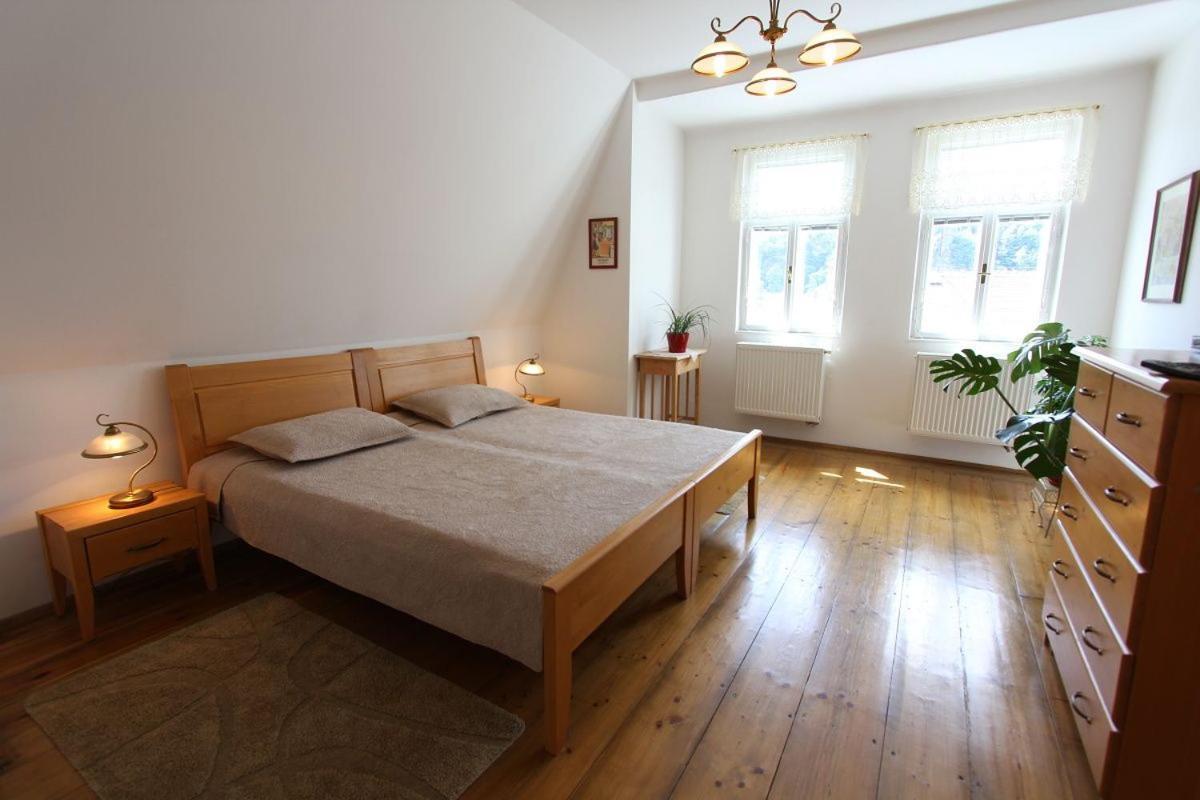 Penzion Jelen Vranov nad Dyjí Buitenkant foto