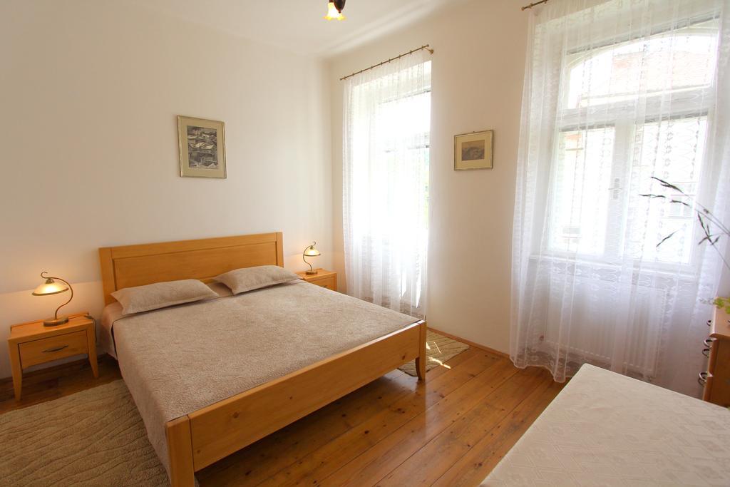 Penzion Jelen Vranov nad Dyjí Kamer foto