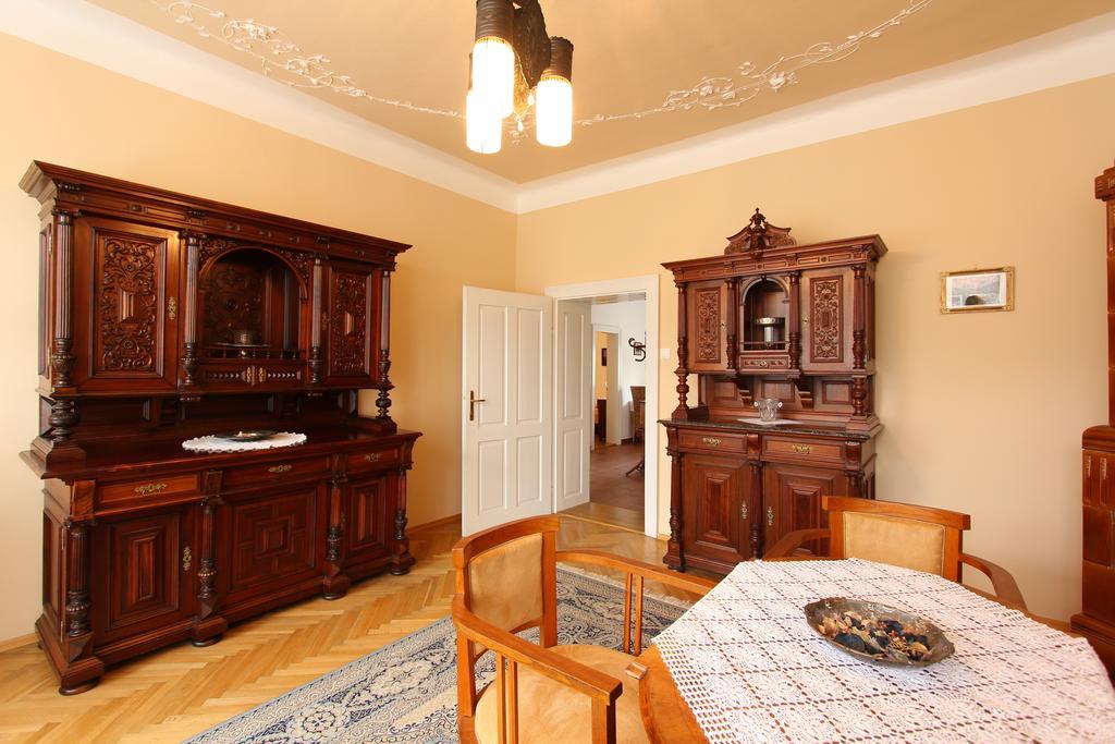 Penzion Jelen Vranov nad Dyjí Kamer foto
