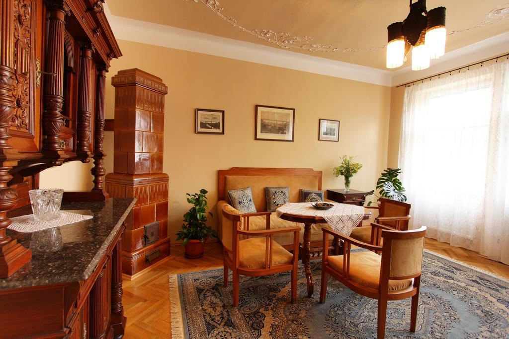 Penzion Jelen Vranov nad Dyjí Kamer foto