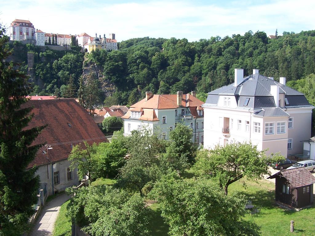 Penzion Jelen Vranov nad Dyjí Buitenkant foto