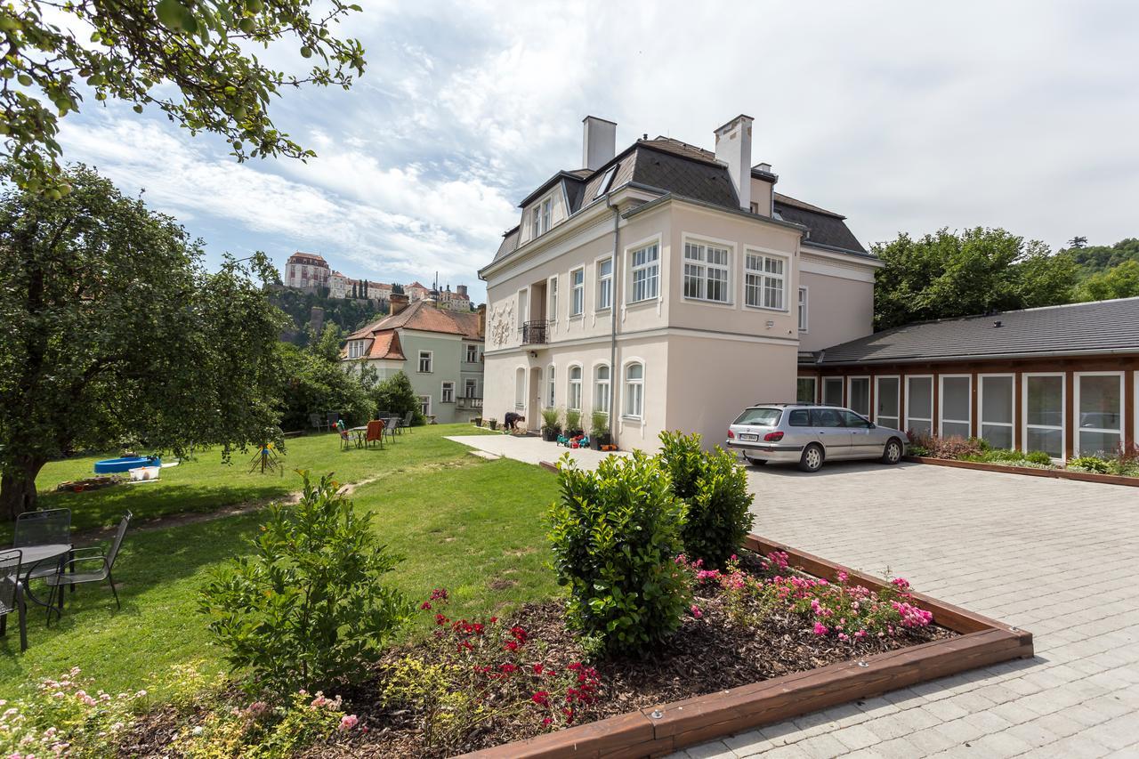 Penzion Jelen Vranov nad Dyjí Buitenkant foto